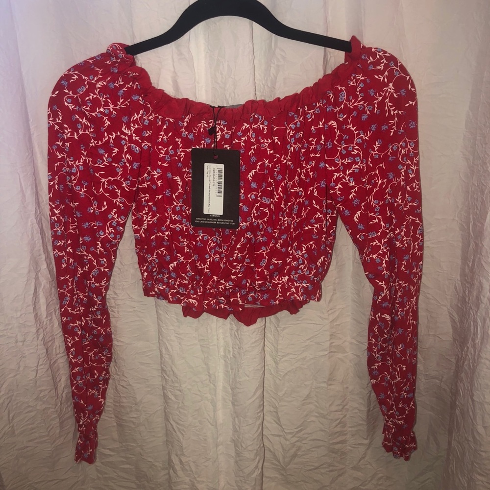 Pretty Little Thing red crop top + mini skirt set - Picture 4 of 5